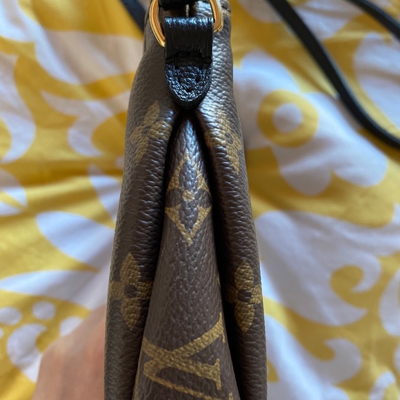 SOLD — Authentic Louis Vuitton Pallas Clutch - Picture 5 of 8